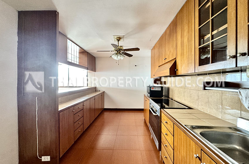 Apartment in Phaholyothin 